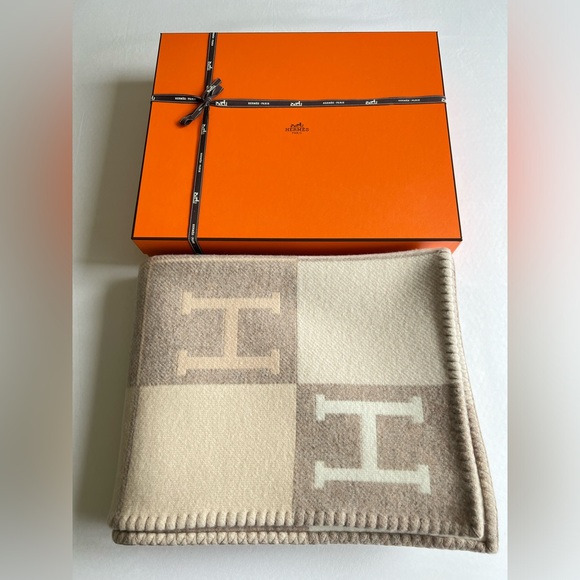 NEW Hermes Avalon III Blanket Coco Camomile Wool and Cashmere Blend - Picture 4 of 10